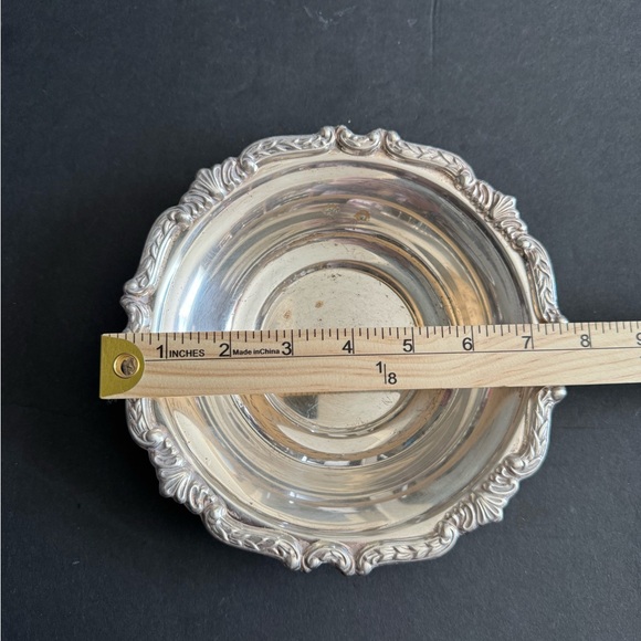 Vintage Sheridan Taunton Silversmiths LTD 8 Inch Candy/Nut Dish Bowl - Picture 3 of 9